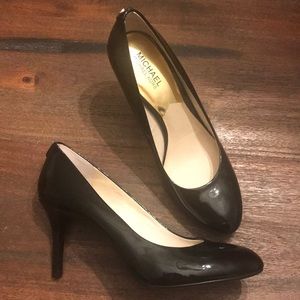 ✨NWOT✨ Michael Kors Pumps